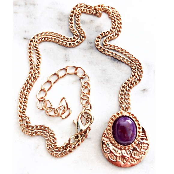 Boutique Jewelry - Purple Agate Necklace